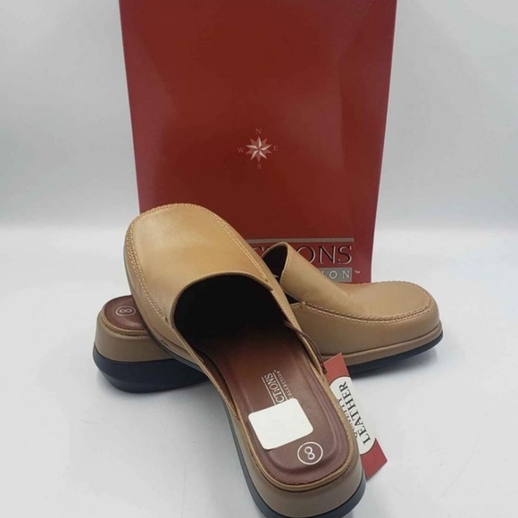 Predictions Leather Collection Women's Brown Sandals  , Size 8 - Picture 3 of 8